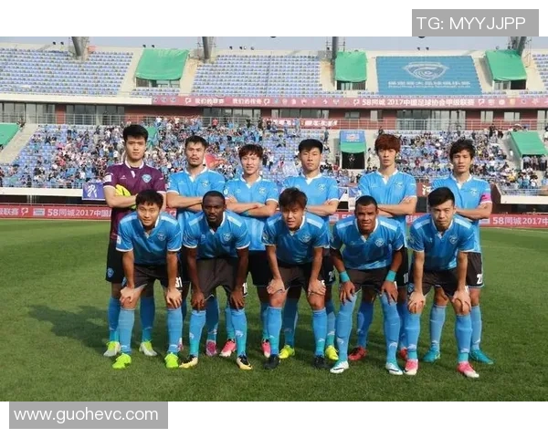 保定容大迎战新疆体彩全力争胜展现足球激情与团队精神